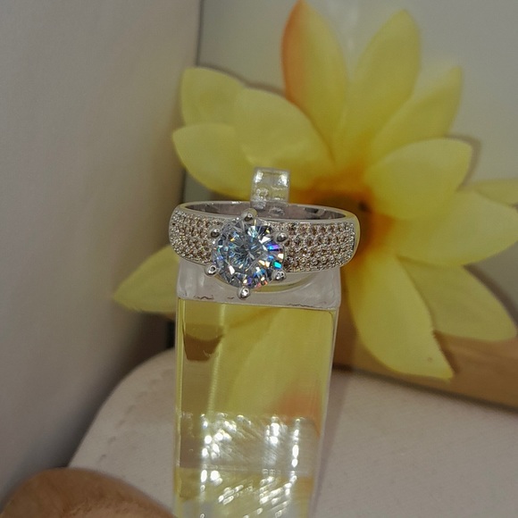 2ct Brilliant Cut Simulated Diamond Bling Ring - Picture 3 of 10